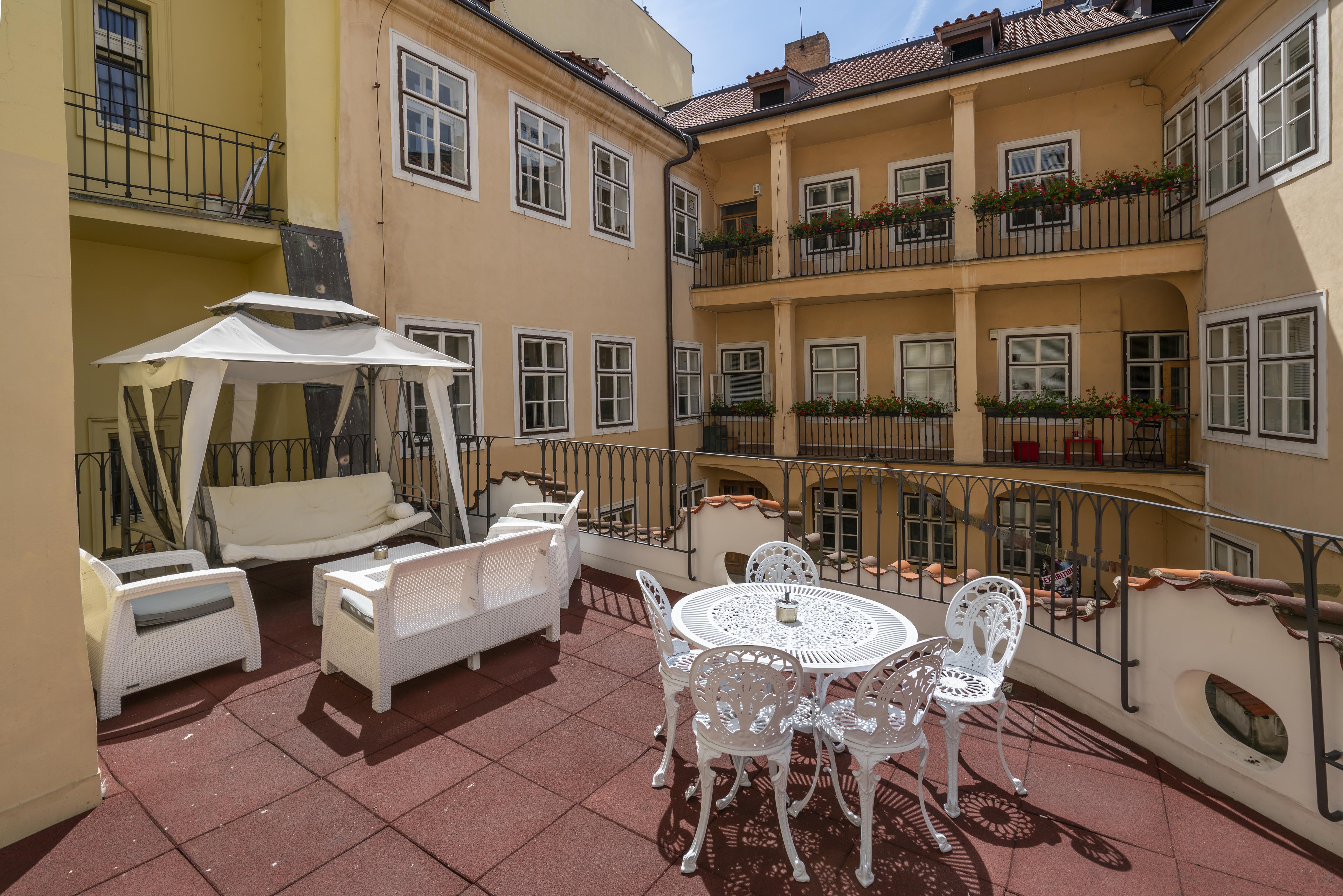Old Town - Aparthotel Michalska Praha Bagian luar foto